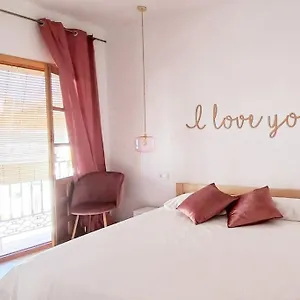  Apartamento Meraki: Tu Hogar En España