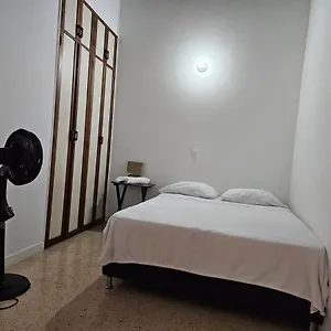 Comfortable Spacious Two-bedroom Apartamento